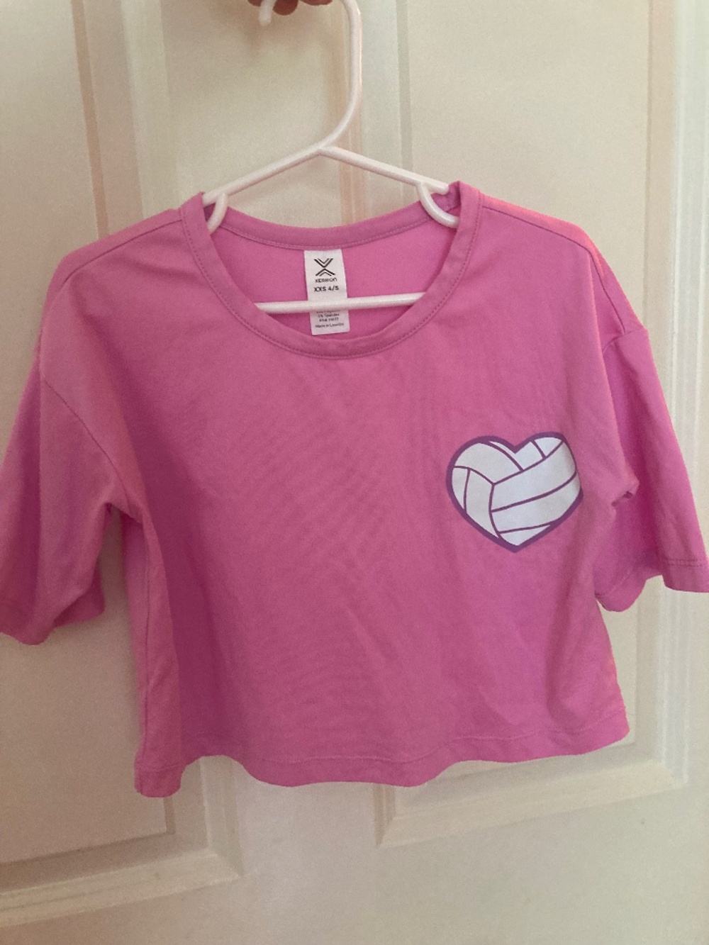 Xersion heart volleyball tee XXS 4/5